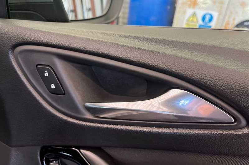 Used Vauxhall Astra 2017 for sale - 76088223: Photo 38