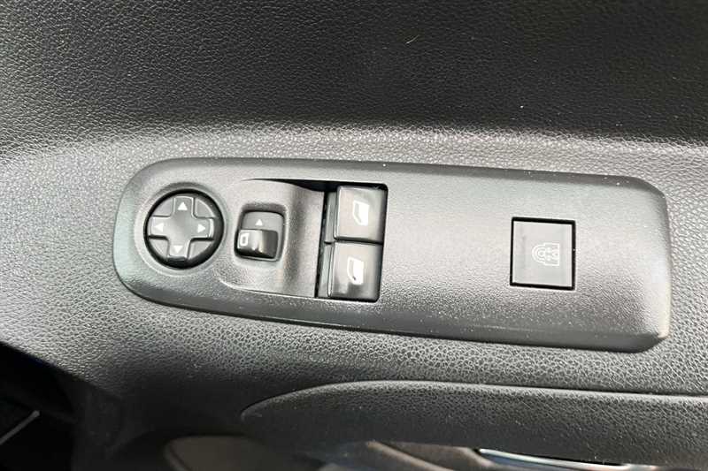 Used Vauxhall Combo Life 2020 for sale - 77322099: Photo 16