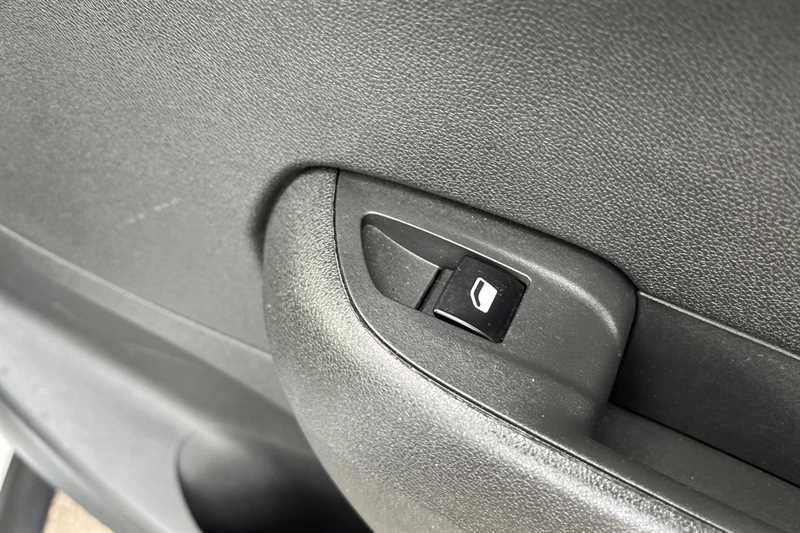 Used Vauxhall Crossland for sale - 76462639: Photo 39