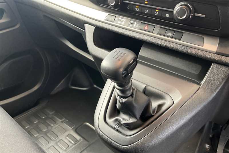 Used Vauxhall Vivaro 2024 for sale - 77895637: Photo 37