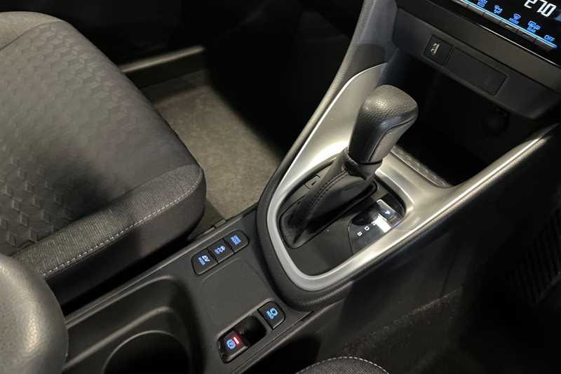 Used Toyota Yaris 2020 for sale - 77459289: Photo 37