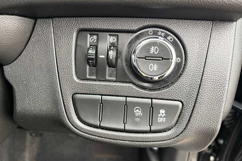 Used Vauxhall Viva 2017 for sale - 77894883: Photo 36