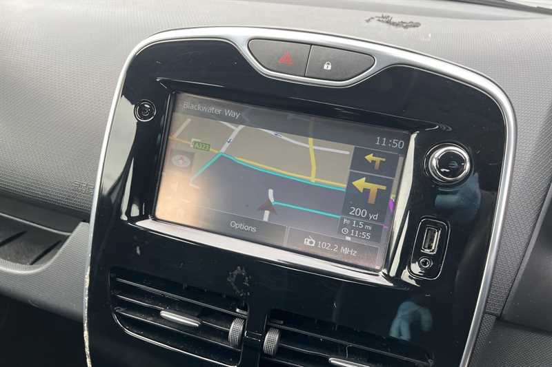 Used Renault Clio 2015 for sale - 77895465: Photo 18