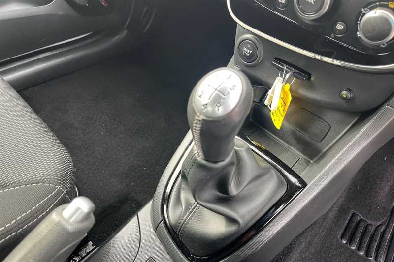 Used Renault Clio 2015 for sale - 77895465: Photo 37