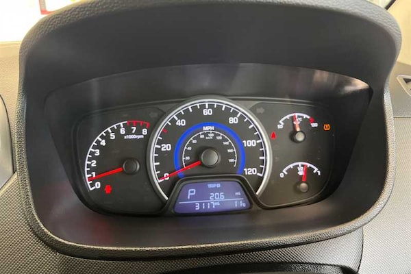 Used Hyundai i10 2019 for sale - 75981521: Photo 20