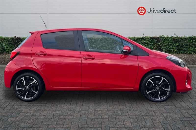 Used Toyota Yaris 2015 for sale - 77566266: Photo 2