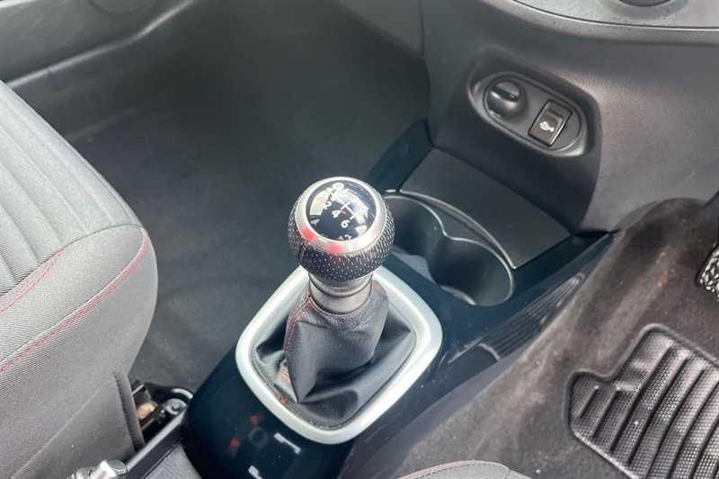 Used Toyota Yaris 2015 for sale - 77566266: Photo 37