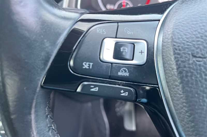 Used Volkswagen T-Roc 2018 for sale - 76790820: Photo 21