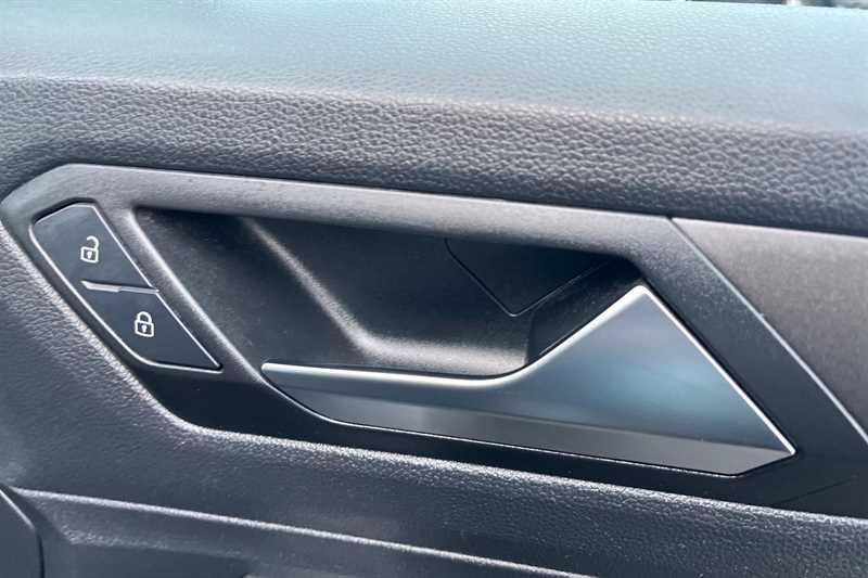 Used Volkswagen T-Roc 2018 for sale - 76790820: Photo 38