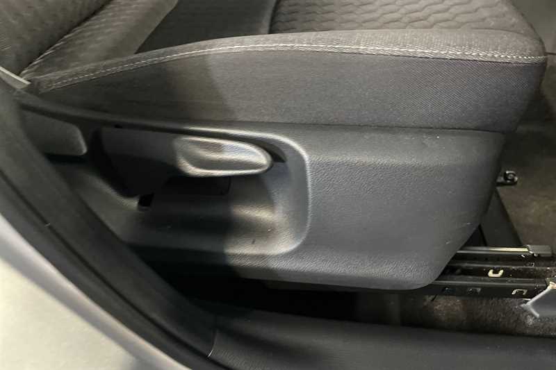 Used Toyota Yaris 2020 for sale - 77773806: Photo 26