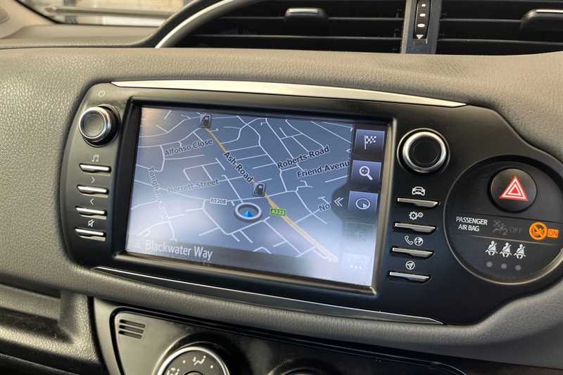 Used Toyota Yaris 2017 for sale - 78222351: Photo 18