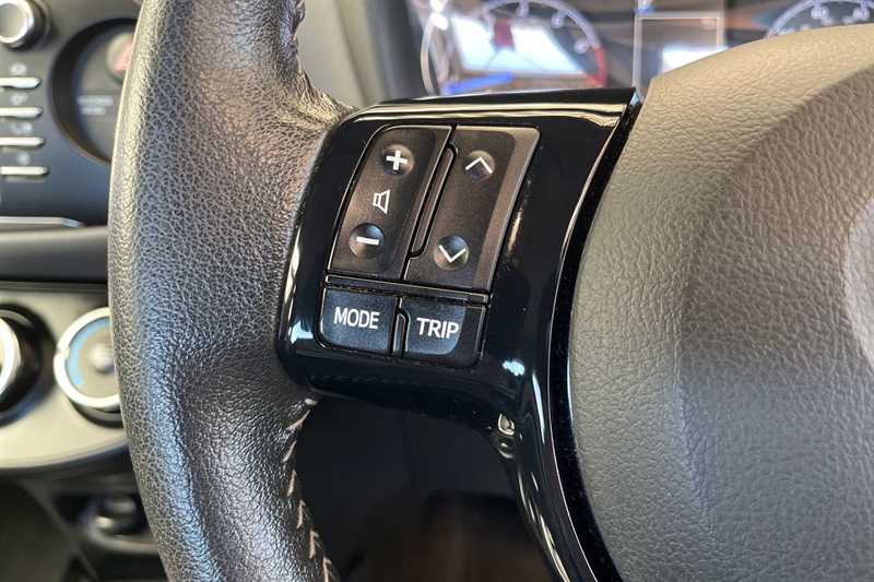 Used Toyota Yaris 2017 for sale - 78222351: Photo 21