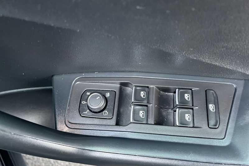 Used Volkswagen T-Roc 2018 for sale - 76929678: Photo 16