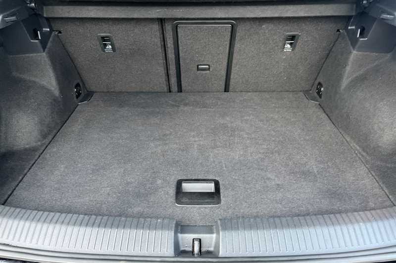 Used Volkswagen T-Roc 2018 for sale - 76929678: Photo 25