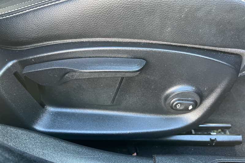 Used Jaguar XE 2016 for sale - 77317479: Photo 26