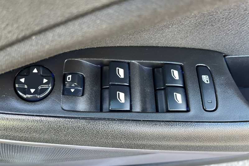 Used Vauxhall Crossland for sale - 76463601: Photo 16