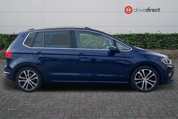 Used Volkswagen Golf SV 2017 for sale - 76044670: Photo 2