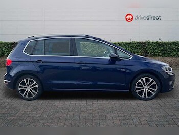 Used Volkswagen Golf SV 2017 for sale - 76044670: Photo 2