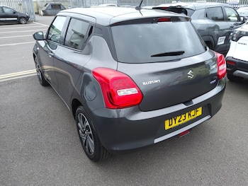 Used Suzuki Swift 2023 for sale - 78086720: Photo