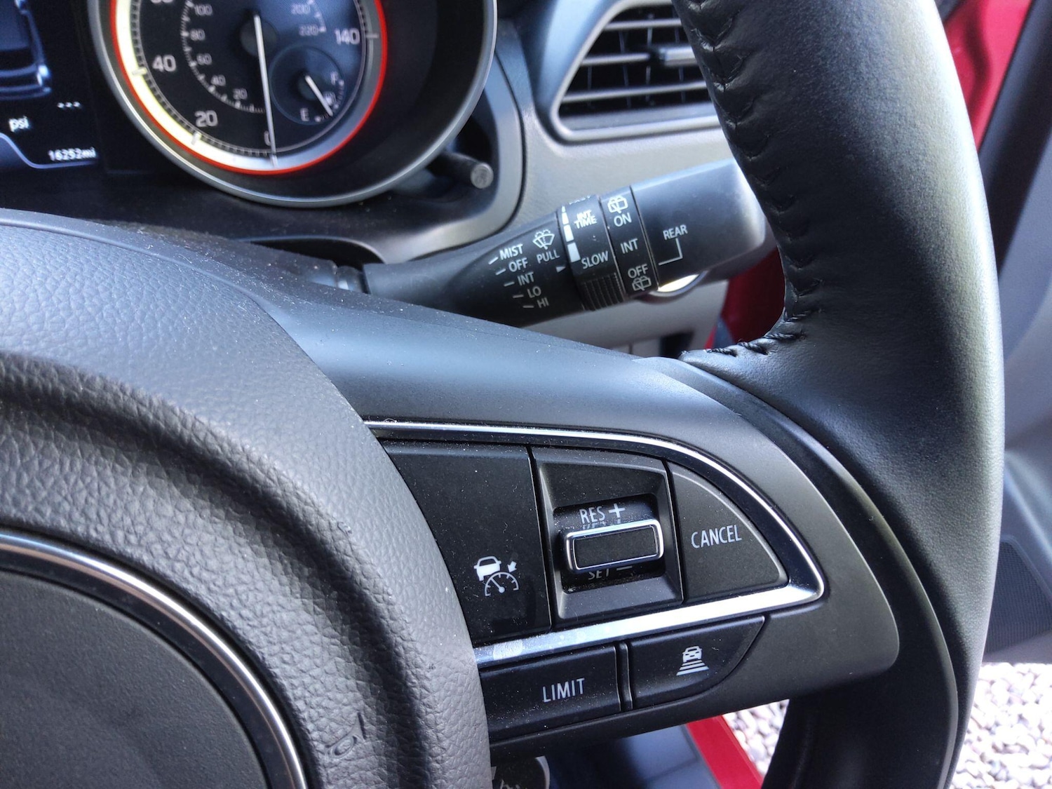 Used Suzuki Swift 2022 for sale - 77190375: Photo 40