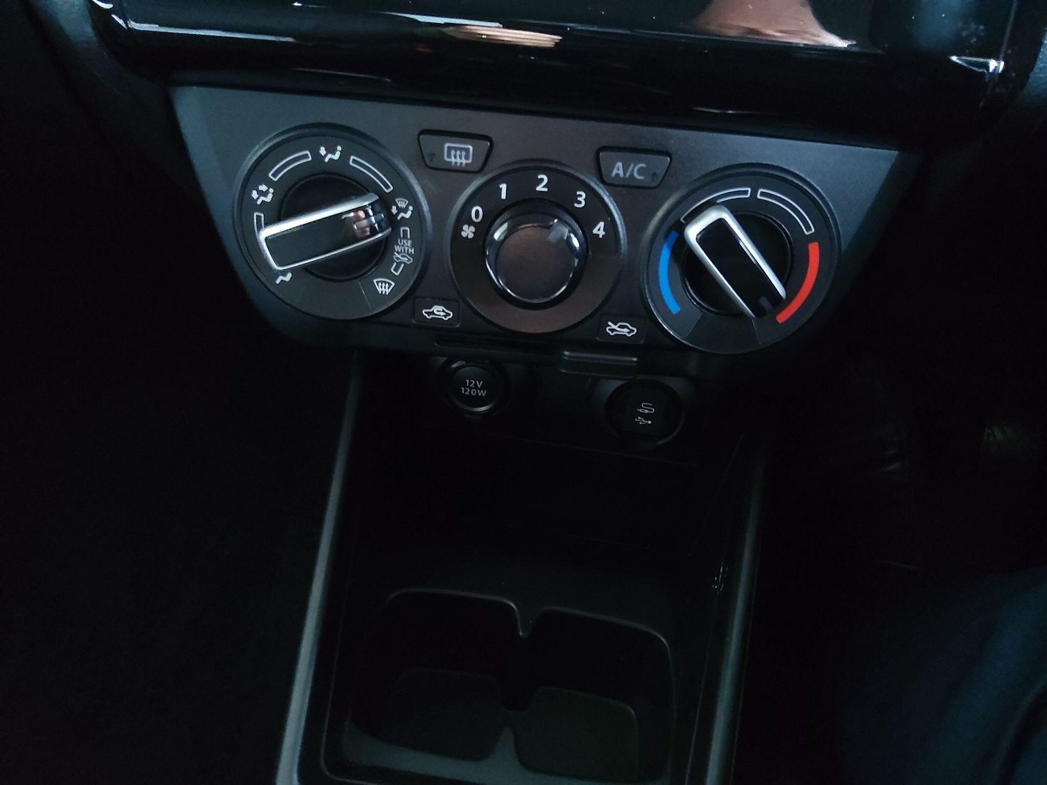 Used Suzuki Swift 2022 for sale - 77190469: Photo 11