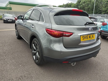 Used Infiniti QX70 2016 for sale - 78946404: Photo