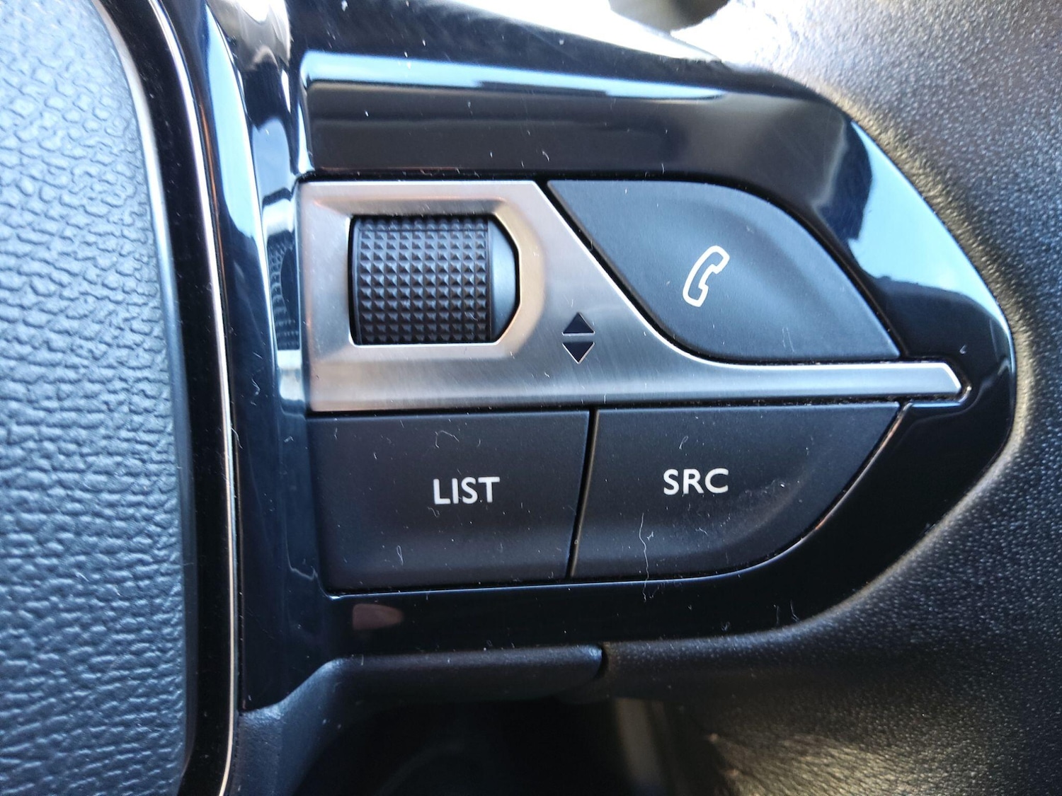 Used Peugeot 208 2020 for sale - 77191239: Photo 18