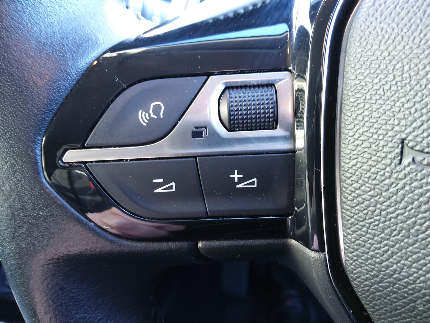 Used Peugeot 208 2020 for sale - 77191239: Photo 20