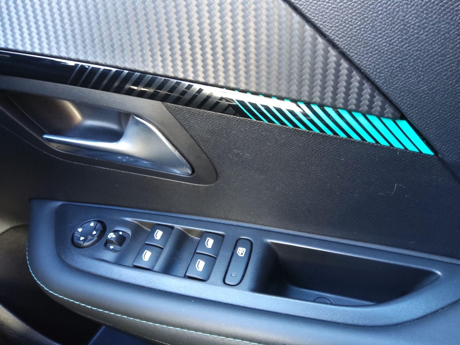 Used Peugeot 208 2020 for sale - 77191239: Photo 27