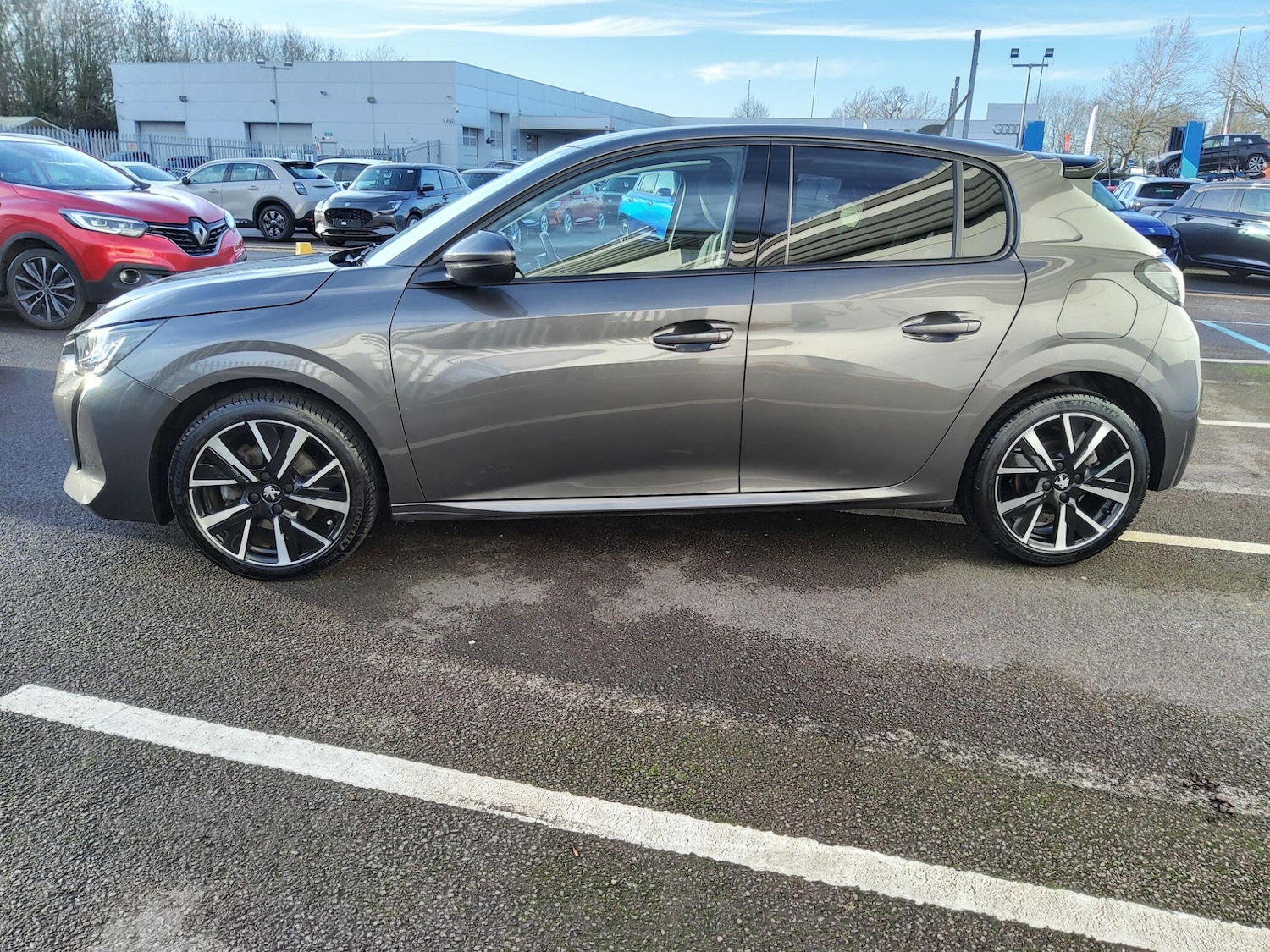 Used Peugeot 208 2020 for sale - 77191239: Photo 4
