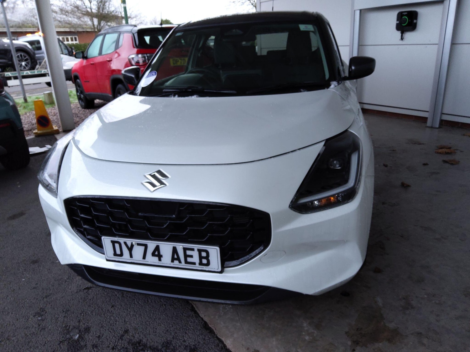 Used Suzuki Swift 2024 for sale - 77190546: Photo 2