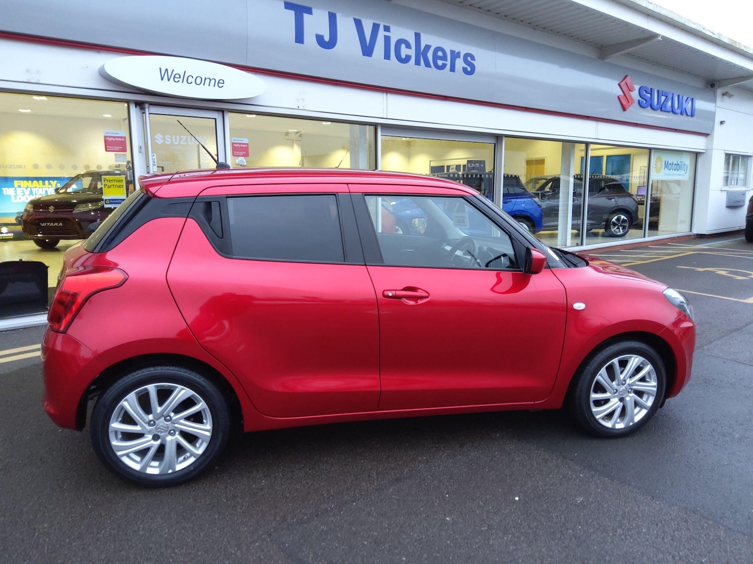 Used Suzuki Swift 2021 for sale - 77190580: Photo 9