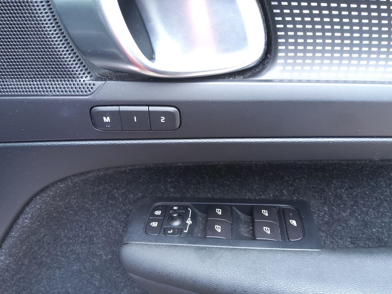 Used Volvo XC40 2018 for sale - 77143970: Photo 51