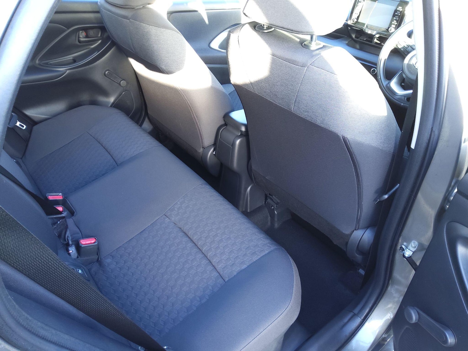 Used Toyota Yaris 2023 for sale - 77537837: Photo 12