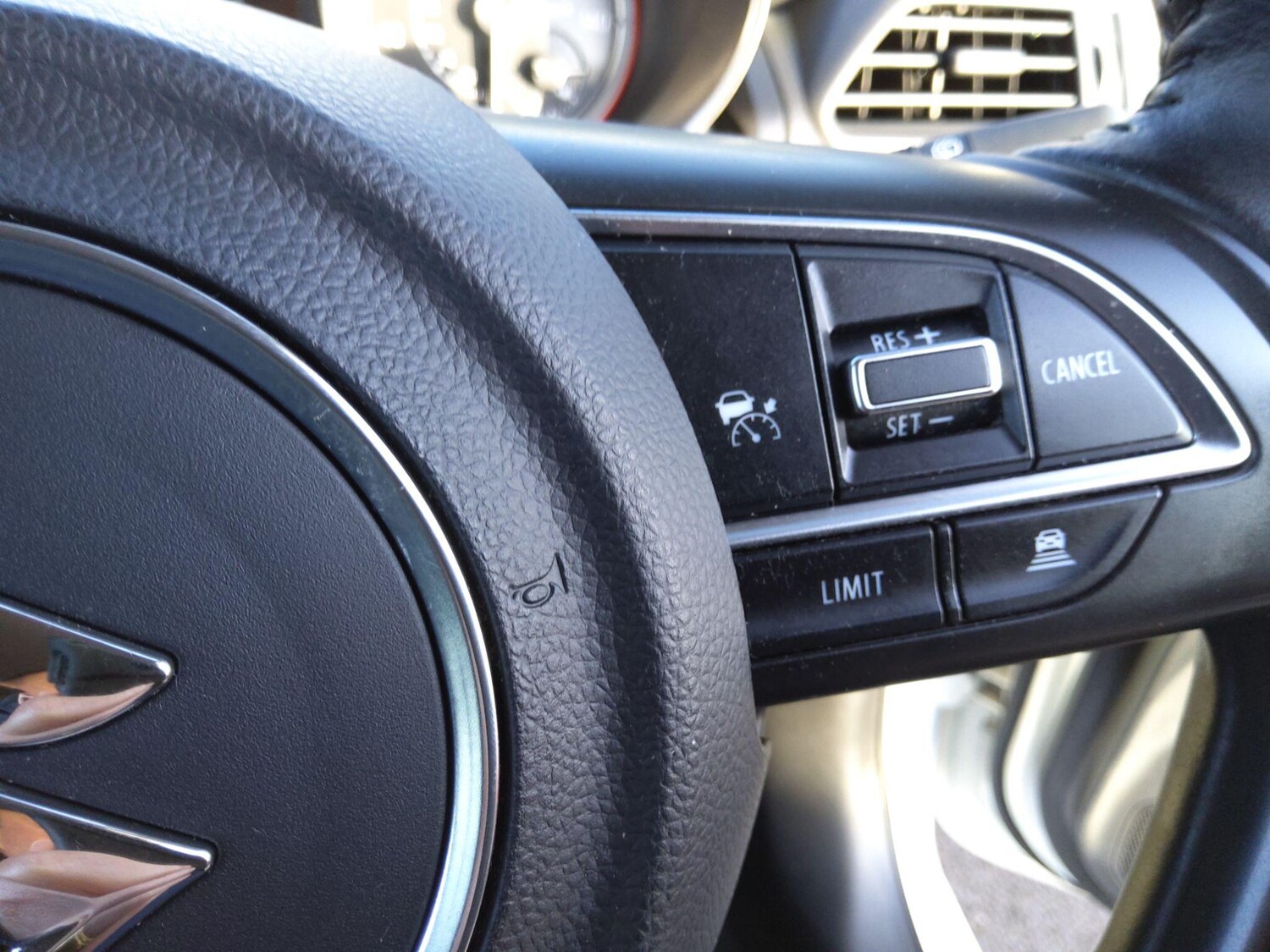 Used Suzuki Swift 2022 for sale - 77646320: Photo 12