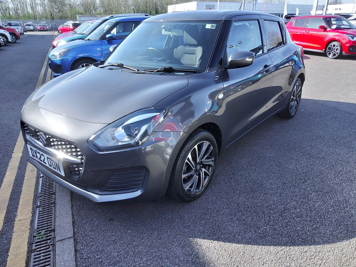 Used Suzuki Swift 2022 for sale - 77958116: Photo 2