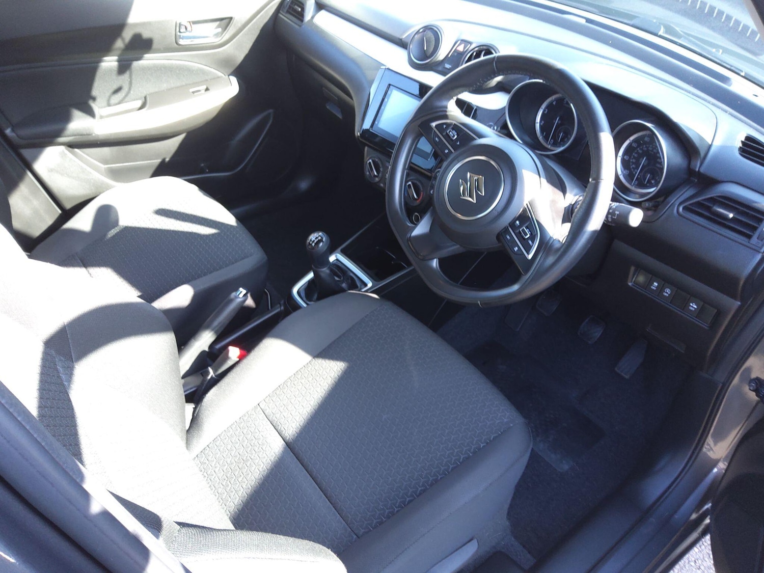 Used Suzuki Swift 2022 for sale - 77958116: Photo 7