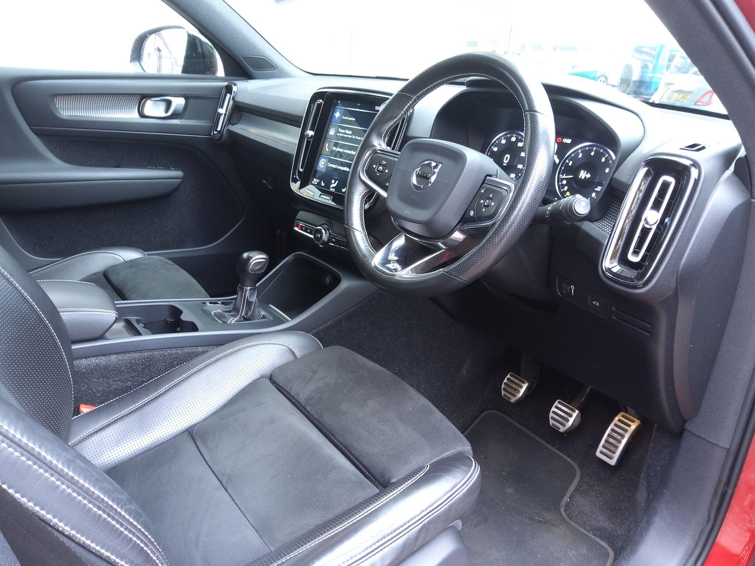 Used Volvo XC40 2018 for sale - 77190872: Photo 35