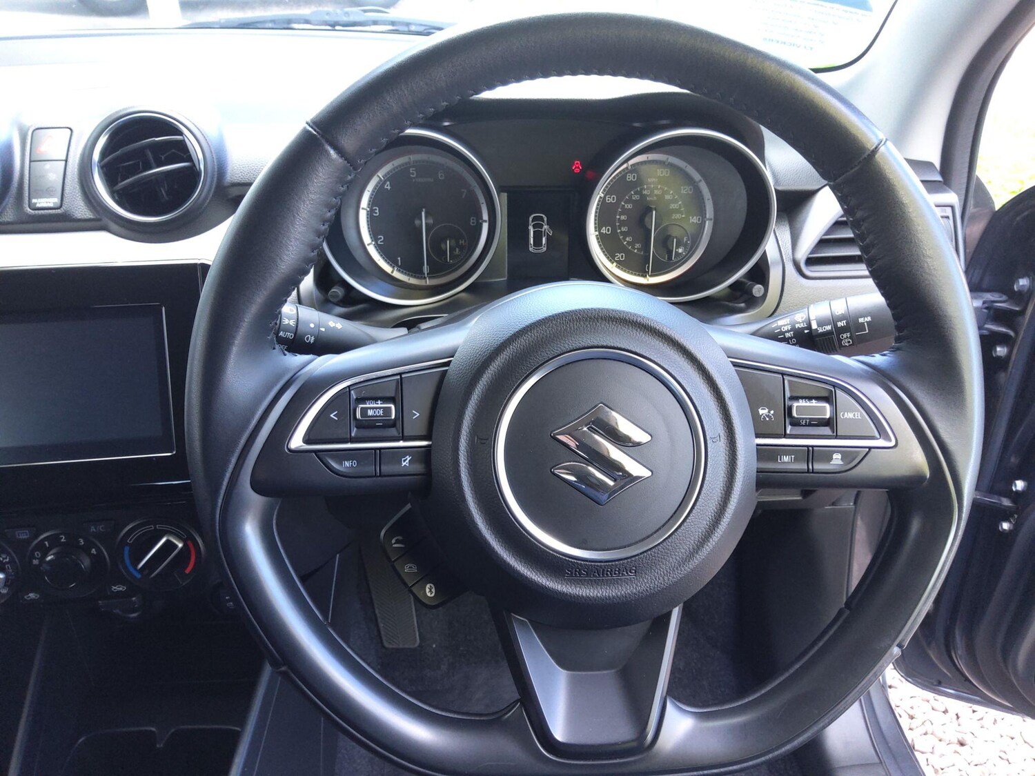 Used Suzuki Swift 2022 for sale - 77478601: Photo 30