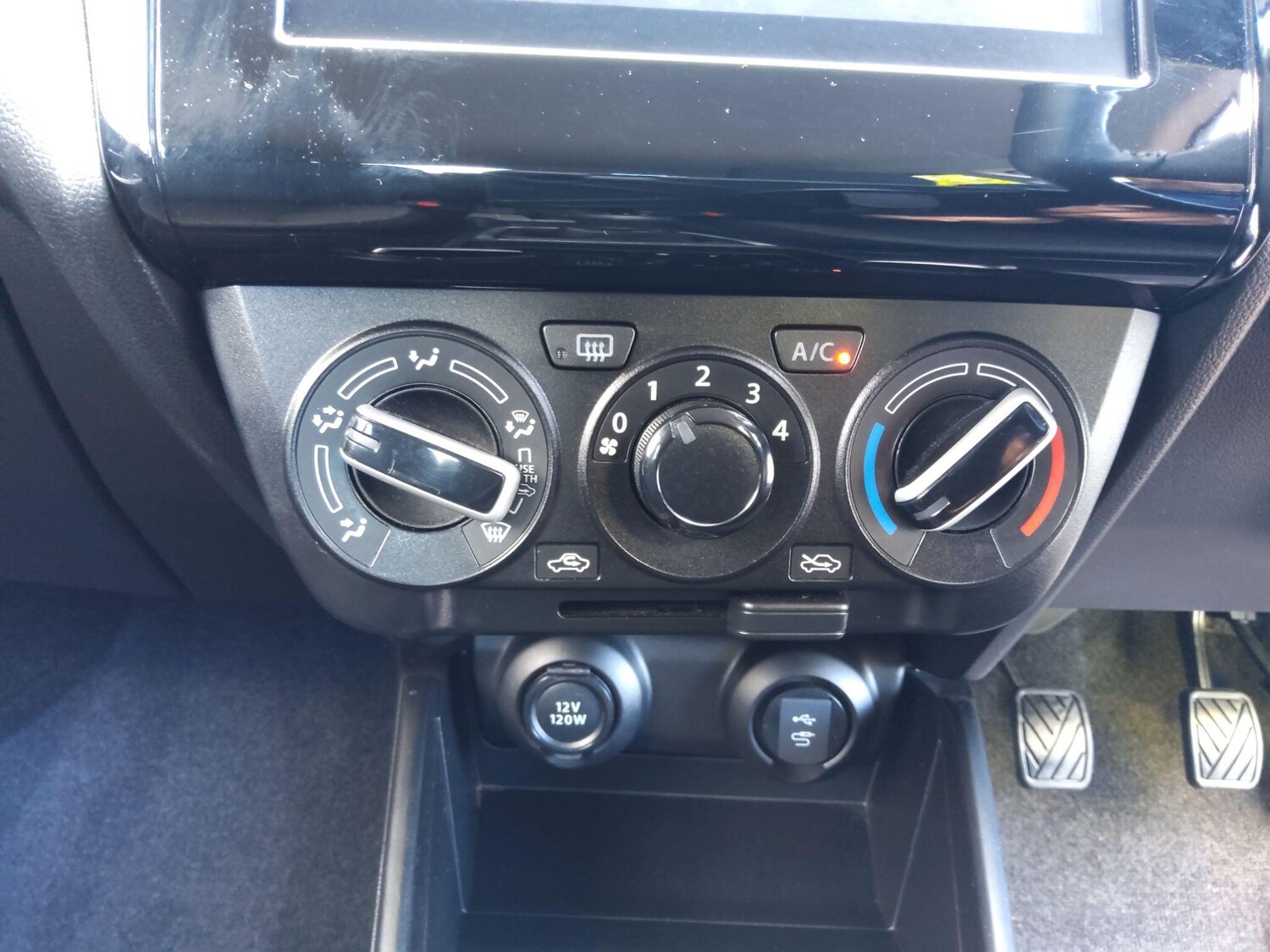 Used Suzuki Swift 2022 for sale - 77478601: Photo 37