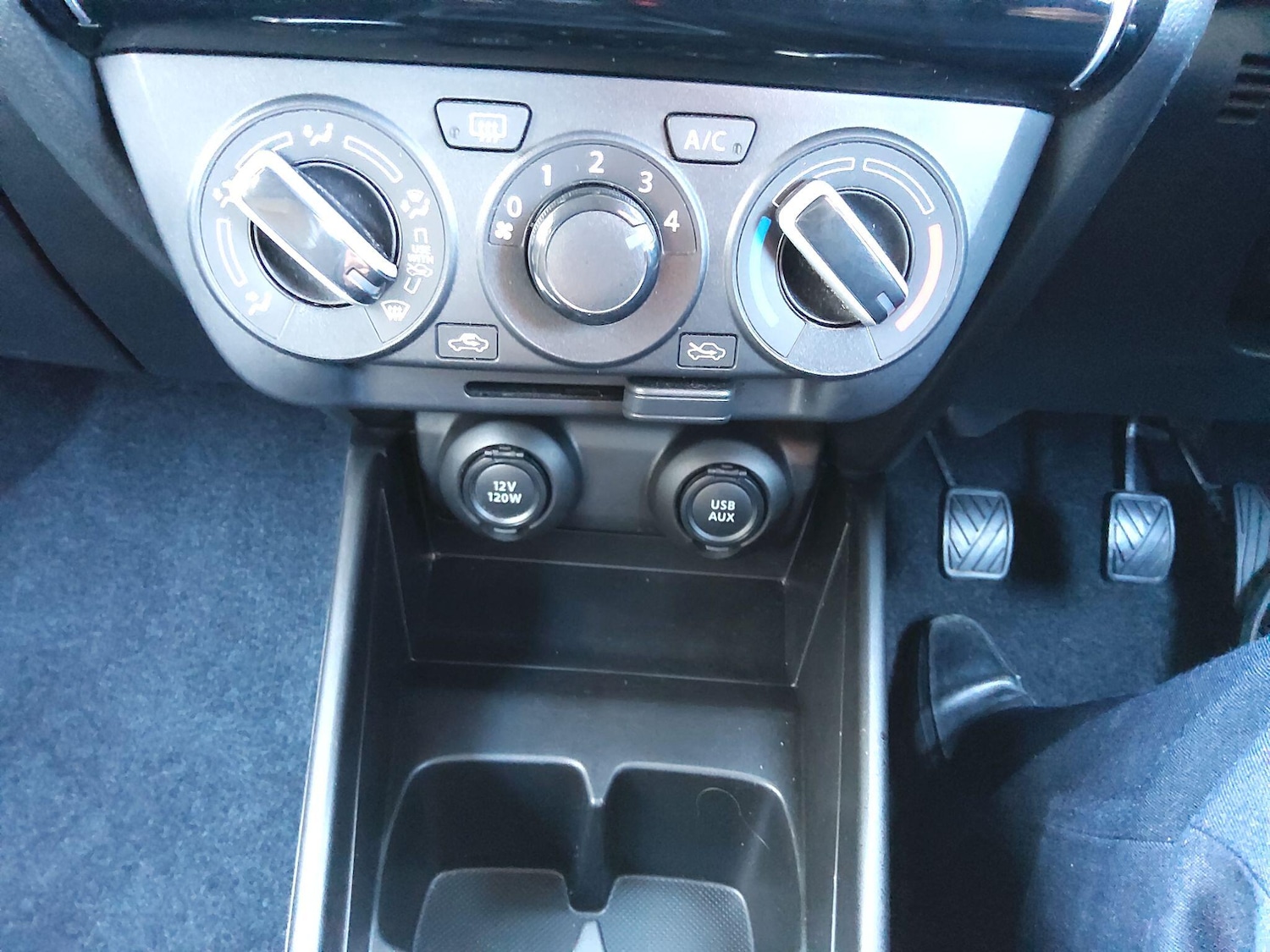 Used Suzuki Swift 2023 for sale - 77376548: Photo 12