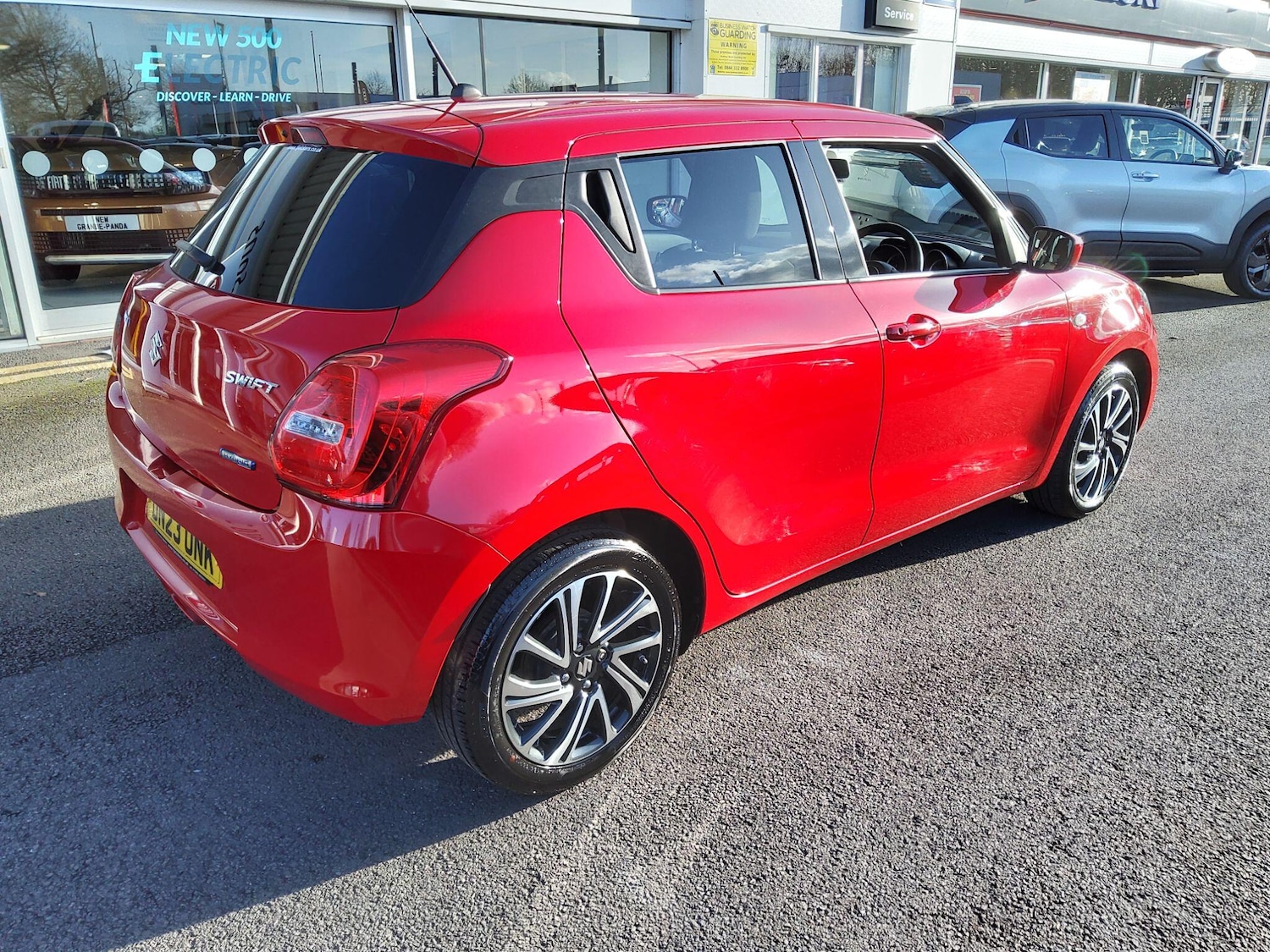 Used Suzuki Swift 2023 for sale - 77376548: Photo 2