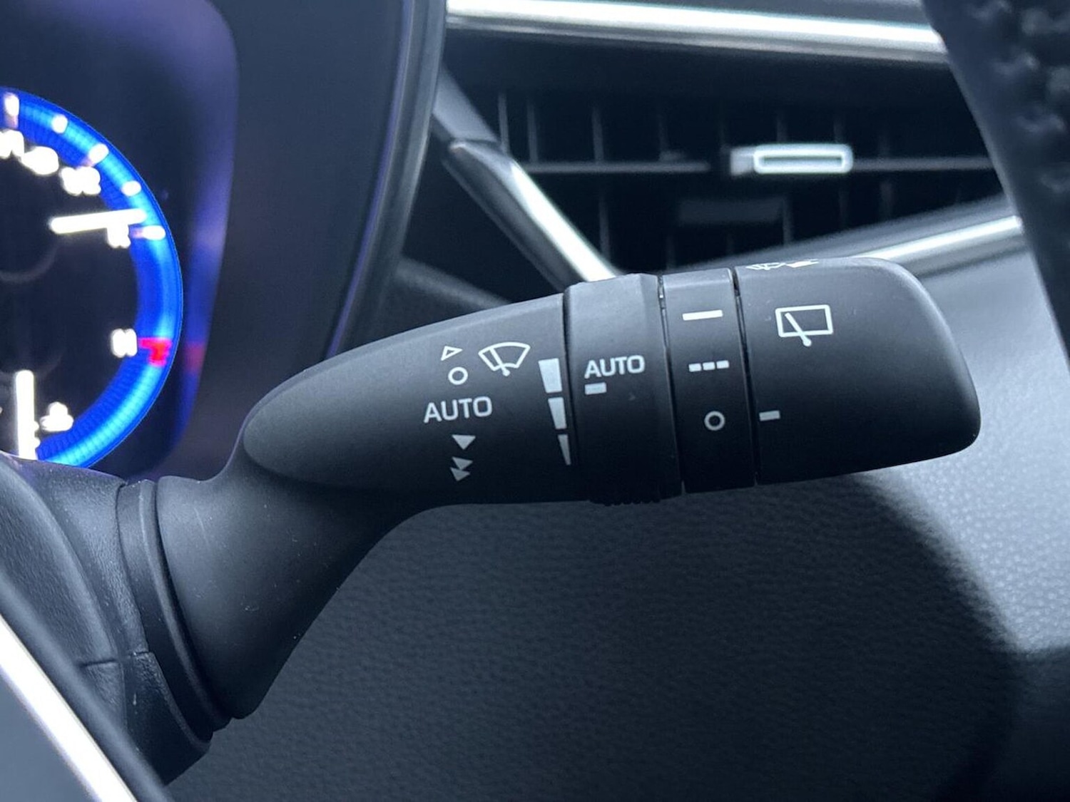 Used Toyota Corolla 2019 for sale - 76570953: Photo 28