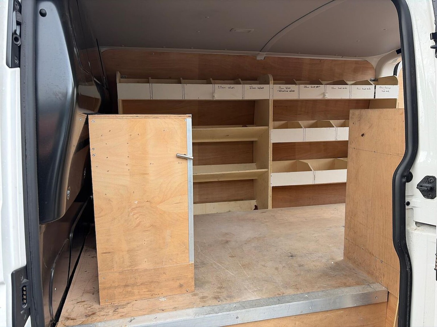 Used Volkswagen Transporter 2023 for sale - 77488157: Photo 16