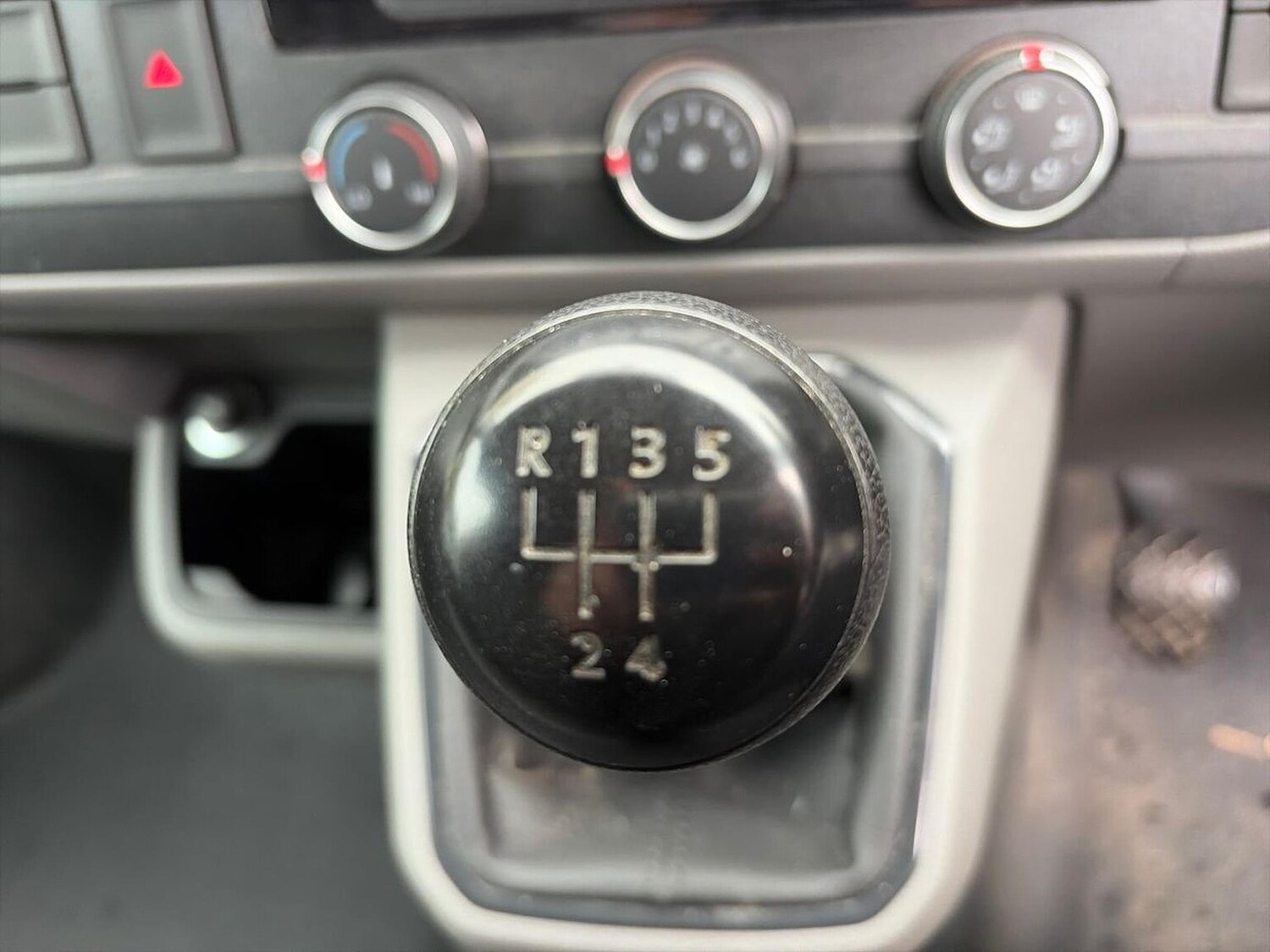 Used Volkswagen Transporter 2023 for sale - 77488157: Photo 32