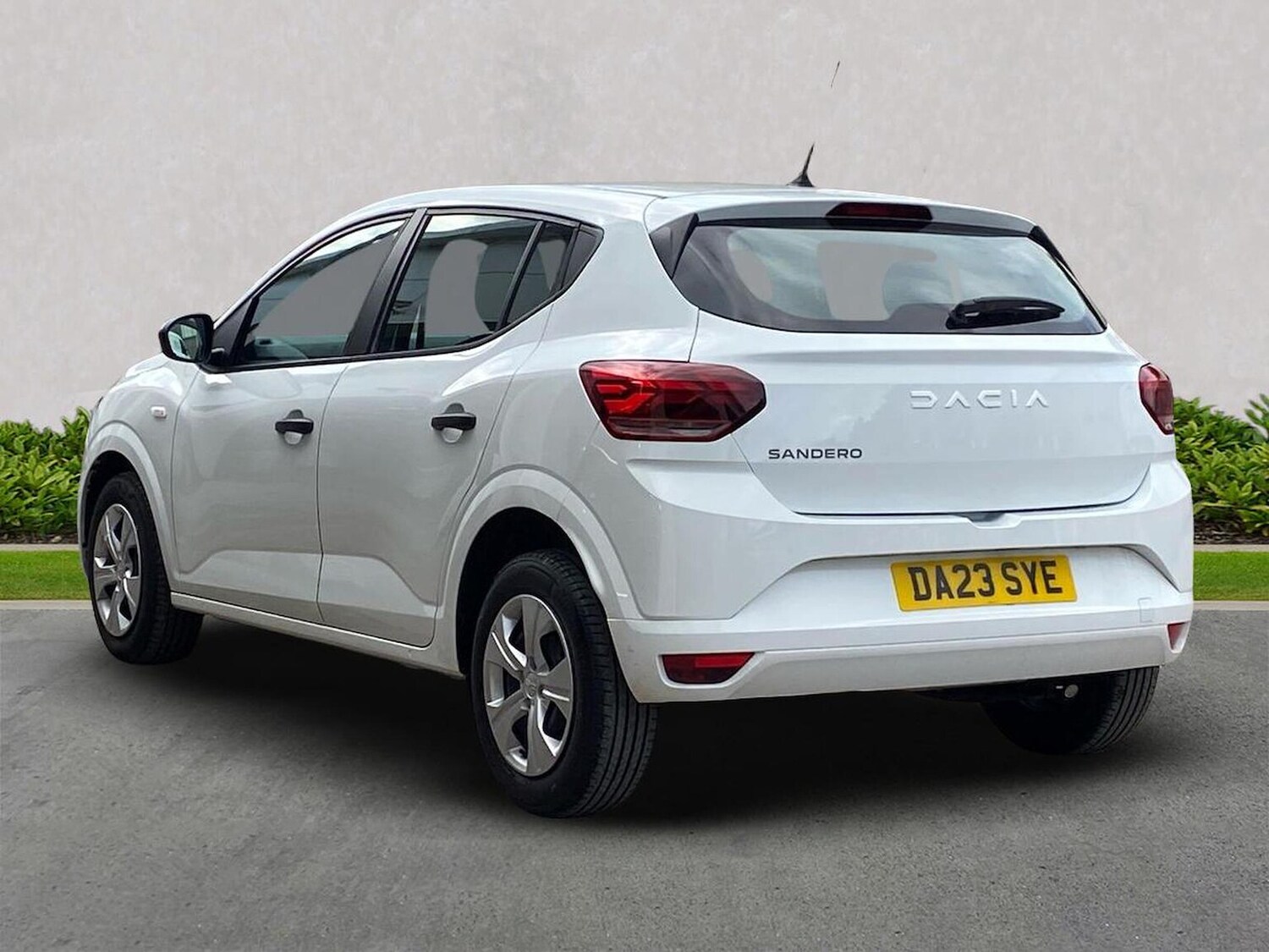 Used Dacia Sandero 2023 for sale - 76149488: Photo 2