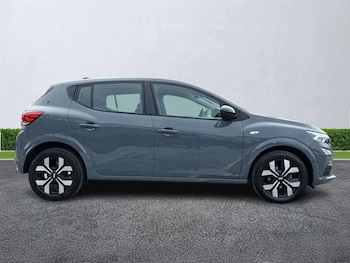 Used Dacia Sandero 2025 for sale - 79120312: Photo