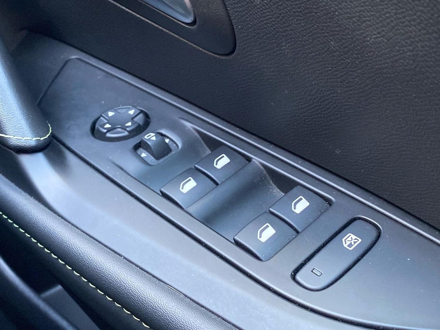 Used Peugeot 208 2020 for sale - 78194825: Photo 21