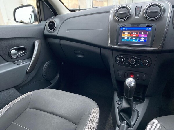 Used Dacia Sandero Stepway 2020 for sale - 76268359: Photo 13