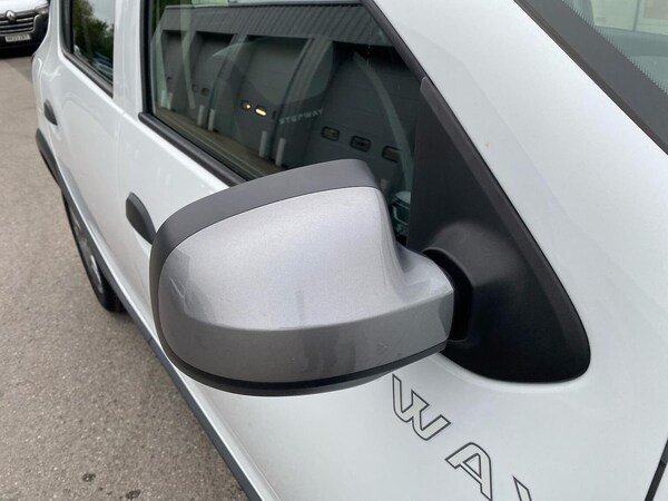 Used Dacia Sandero Stepway 2020 for sale - 76268359: Photo 38